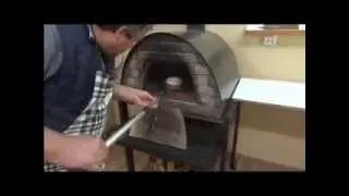Brot backen im mobilen Holzbackofen Maximus