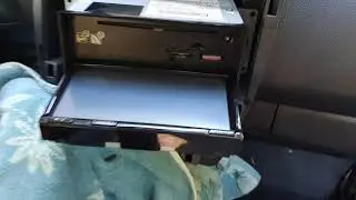 Nissan Leaf SD card replacement 4 ,  www.viso.hu