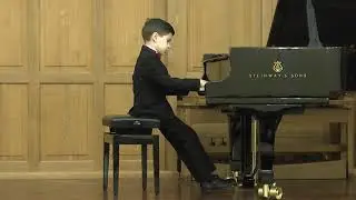 Э.Григ Шествие гномов  исп. Андрей Гончаров / E. Grieg March of the Dwarfs perf. by Andrey Goncharov