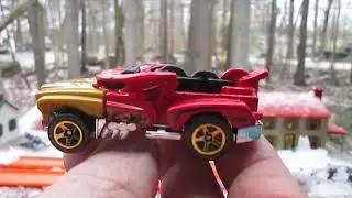 HotWeiler Hot Wheels Toy Fantasy Dog Car Unboxing and Review - HW Mega Bite Series - Red and Gold