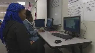 North Texas high schoolers using pouches to go 'phones free'