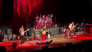 BEAT 12/6/2024: &lsquo;Red/Thela Hun Ginjeet&rsquo; Lynn Auditorium Lynn, Ma (Belew/Carey/Levin/Vai)[4of4]