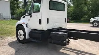 2005 International 4000 series 4300 Cab and Chasis