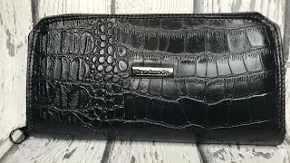 The Classic Zip Around Wallet