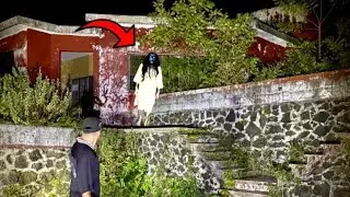 MUJER fantasma se aparece en esta CASA ABANDONADA😱