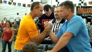 Brzenk vs Fisher 8/22/09  T.O.C. www.ArmWrestlingMachine.com