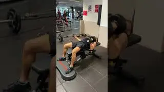 Single arm neutral grip dumbbell chest press