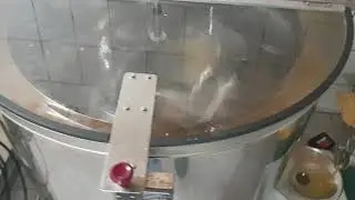 Imkerei Osterloh Schleudertechnik / Honigverarbeitung Schleuderraum