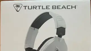 Unboxing the Turtle Beach Recon 70 Multiplatform ￼gaming headset.