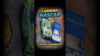 Final completa. Corrida Nascar de Hot Wheels em pista de papel&atilde;o.