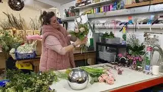 How to make a Spring flower arrangement