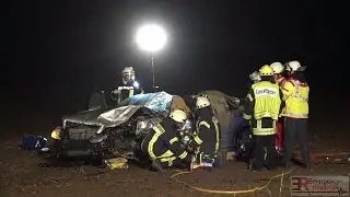 [FRONTALUNFALL AUF BUNDESSTRASSE] - Beide Fahrzeugf&uuml;hrer eingeklemmt ~ Feuerwehr Rommerskirchen -
