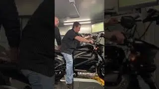 How a Harley-Davidson LiveWire sounds