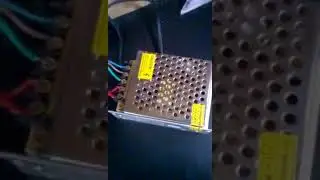 Capacitor cer&acirc;mico 472 na fonte comeia/ATX abaixa QRM