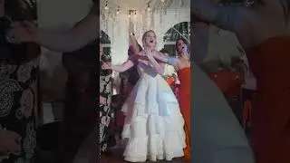 Mad Love of this Fun Couple ❤️ #funwedding #weddingdress #weddingidea