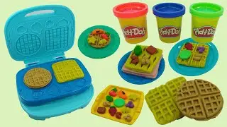 Play-Doh Breakfast Bakery making waffles with fruits.