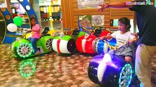 Bermain Mainan Anak Sepeda Motor di Mall - Kids Riding Power Wheels Ride Bike at Mall