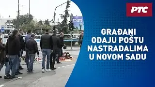 Ispred Železničke stanice u Novom Sadu građani odaju poštu nastradalima