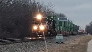 Ns Sd70ace leads the intermodal train at Iuka Ravine, OH. (1/11/26)