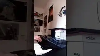 Indochine au clavier avec le son StringPad
