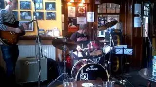 Serious Blues play the Grey Horse, Kingston. Bank Holiday Monday
