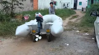 Wheels for inflatable boat