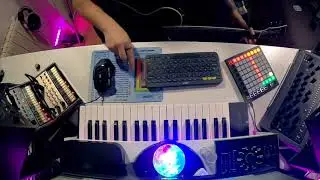 Synthwave & Retrowave in Twitch | Live Loop Session