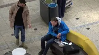 PODNOSZĘ PIENIĄDZE Z MOJĄ PODOBIZNĄ wycięte sceny