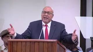 PRESIDENT DESI BOUTERSE OVER NALEVEN REGELS IN DNA