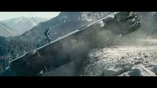 PAUL WALKER BEST FIGHT AND JUMPING OVER THE BUS CLIP FROM FAST AND FURIOUS 7 MOVIE