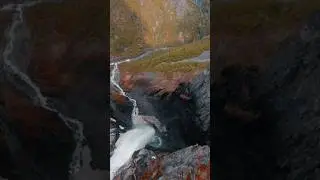 FIRST TIME flying FPV at a waterfall 💥 #fpv
