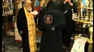 Монаси в Кръстова гора