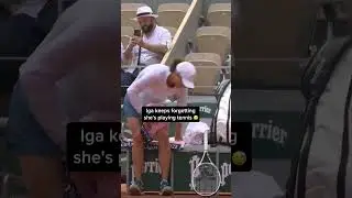 Iga Swiatek forgot where she was for a second there 😅🤣 #shorts #rolandgarros #igaswiatek
