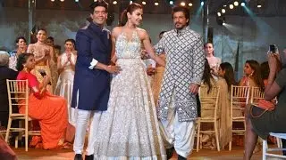 Shah Rukh Khan & Anushka Sharma For Mijwan Welfare Socity Show By Manish Malhotra | Full Show
