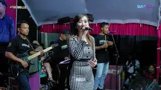 DI SIMPANG JALAN NILLA NADA GRYZELLA MUSIIC TRIO GADGET MANTU   HAPPY WEDDING RENDI & SUZAN