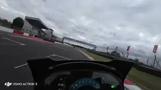 Donington park eve . Street triple r/s
