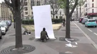 Monotype de rue : fontaine Wallace
