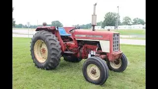 1973 International 574 Tractor