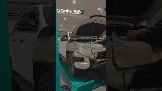 Engine oil change with oil filter. 👉#hyundaigujratmotors #zeshanali @HyundaiGujratMotors