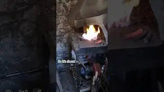 I still don't know if this is the smallest blacksmithing workshop in to UK but I has to be close 😅