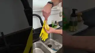 💧 How to dry your rubber kitchen gloves ||#kitchenhacks #cleaningtips #cleaning