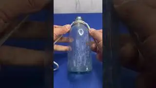 Knot for hanging bottles with the mouth facing down.