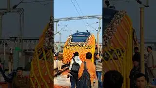 🚨 FIRST LOOK! India&rsquo;s 1st Vande Bharat SLEEPER Express is Here! 🚄🇮🇳 | Malda Town #shorts