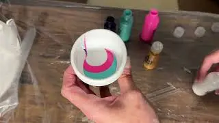 Purple Ladybug Paint Pouring Clock Kit Review | DIY Gift Idea for Creative Kids