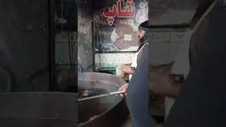 🔥 Satisfying Chapli Kabab Moments! 😍 #khwarakpk #streetfoodpakistan