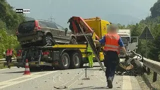 Rothenbrunnen GR: Kollision zwischen Sattelmotorfahrzeug und Auto