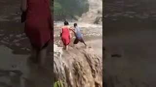 Bhari Barish Shocking News 😲 | Kempty Fall Mussoorie Uttarakhand #shorts #barish