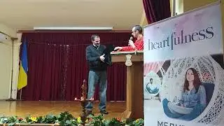 Ведичний монах Расананда VedaLife на Міжнародний день медитації в посольстві Індії про Бгагавад-Гіту