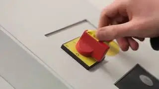 Hard drive Shredder HSM HDS230 in operation