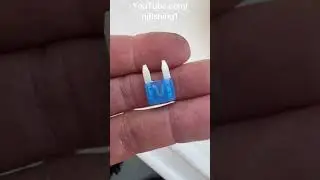 Где находится предохранитель провода аккумуляторной батареи и блок предохранителей подвесного мот...